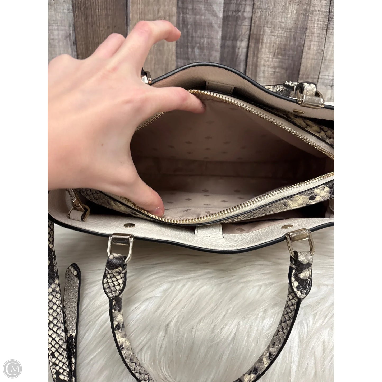 Crossbody Designer By Kate Spade, Size: Medium