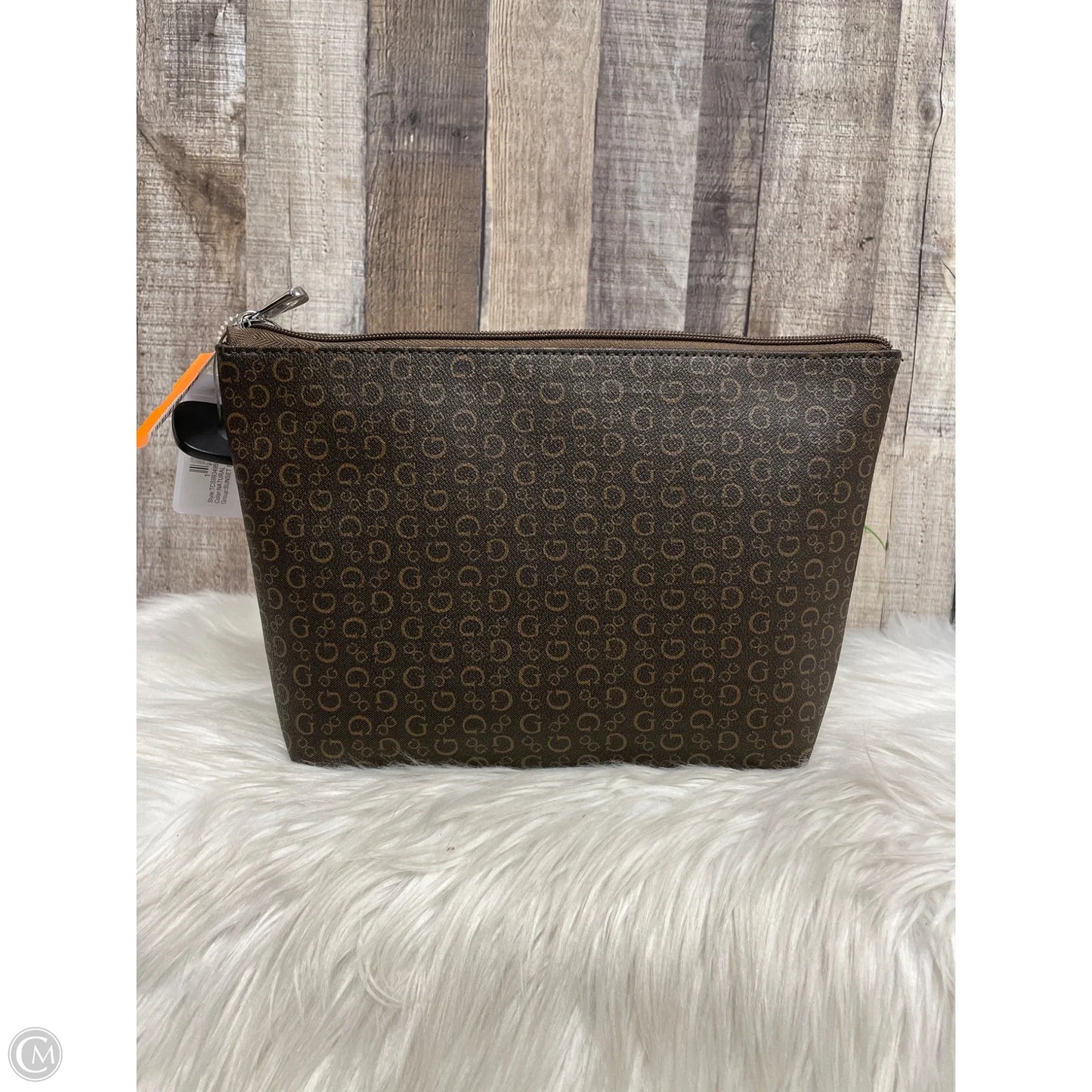 Clutch By Guess, Size: Medium