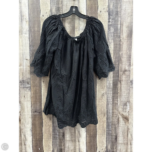 Top Short Sleeve By Avenue In Black, Size: 1x