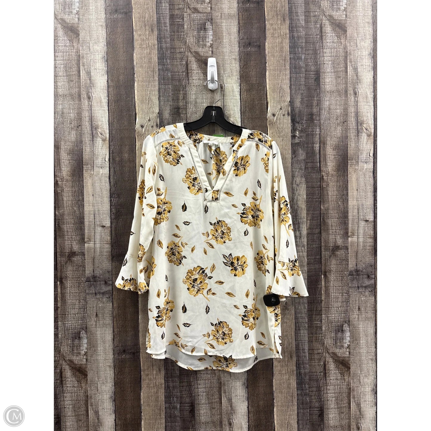 Top Long Sleeve By Maurices In Floral Print, Size: M