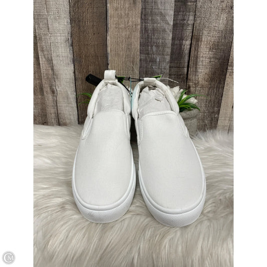 Shoes Flats By Cmf In White, Size: 7