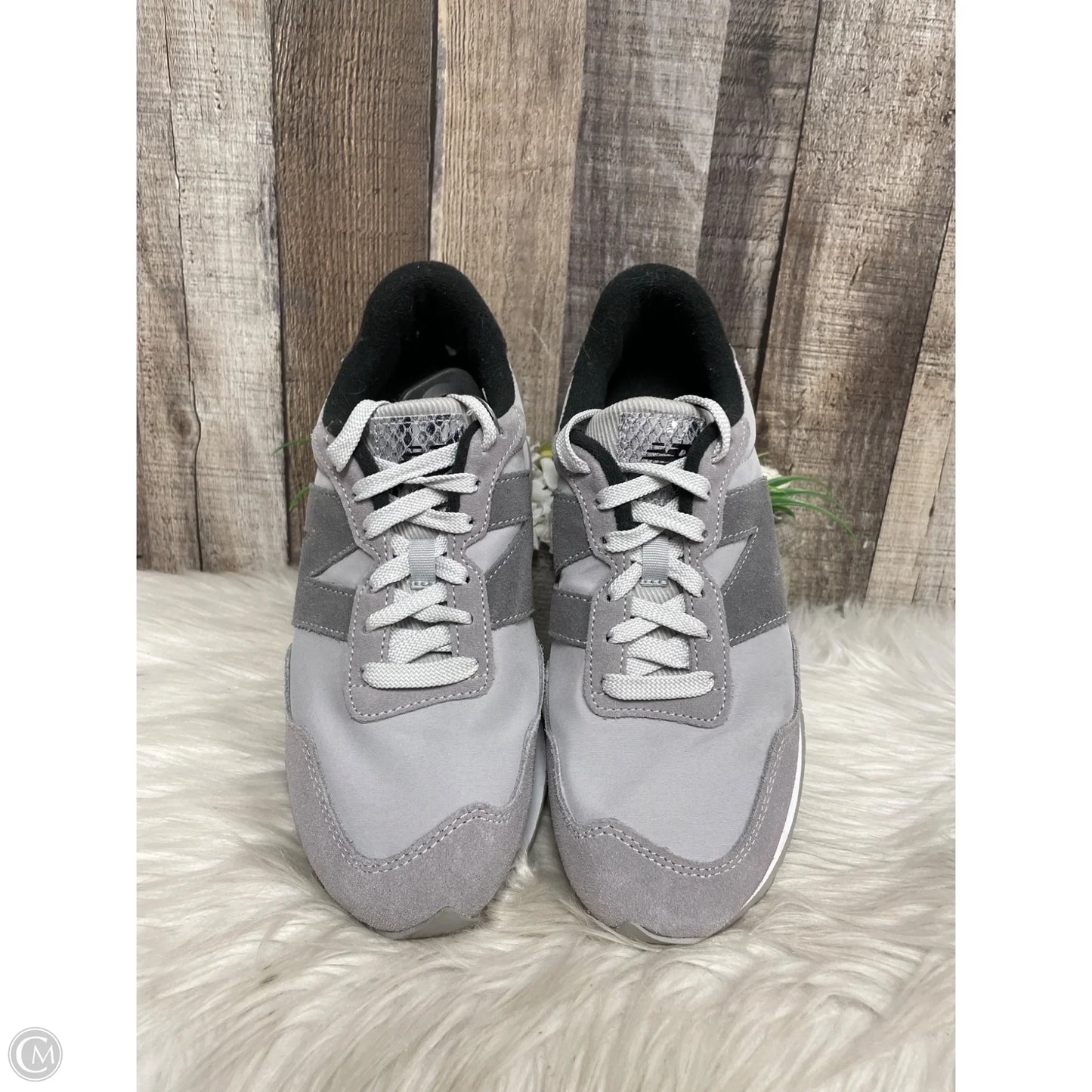 Shoes Athletic By New Balance In Grey, Size: 8.5