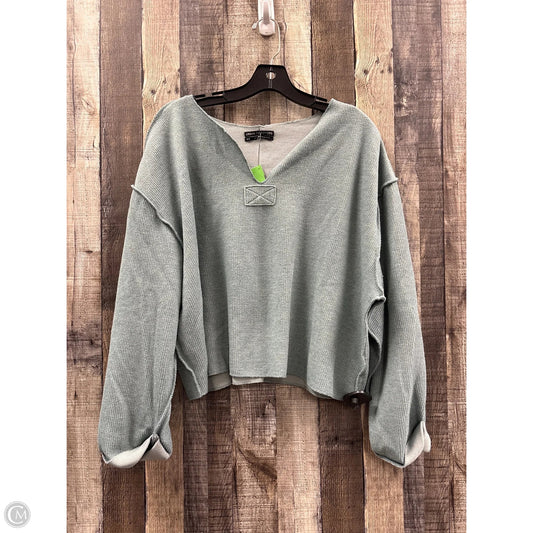 Top Long Sleeve By Urban Outfitters In Green, Size: M