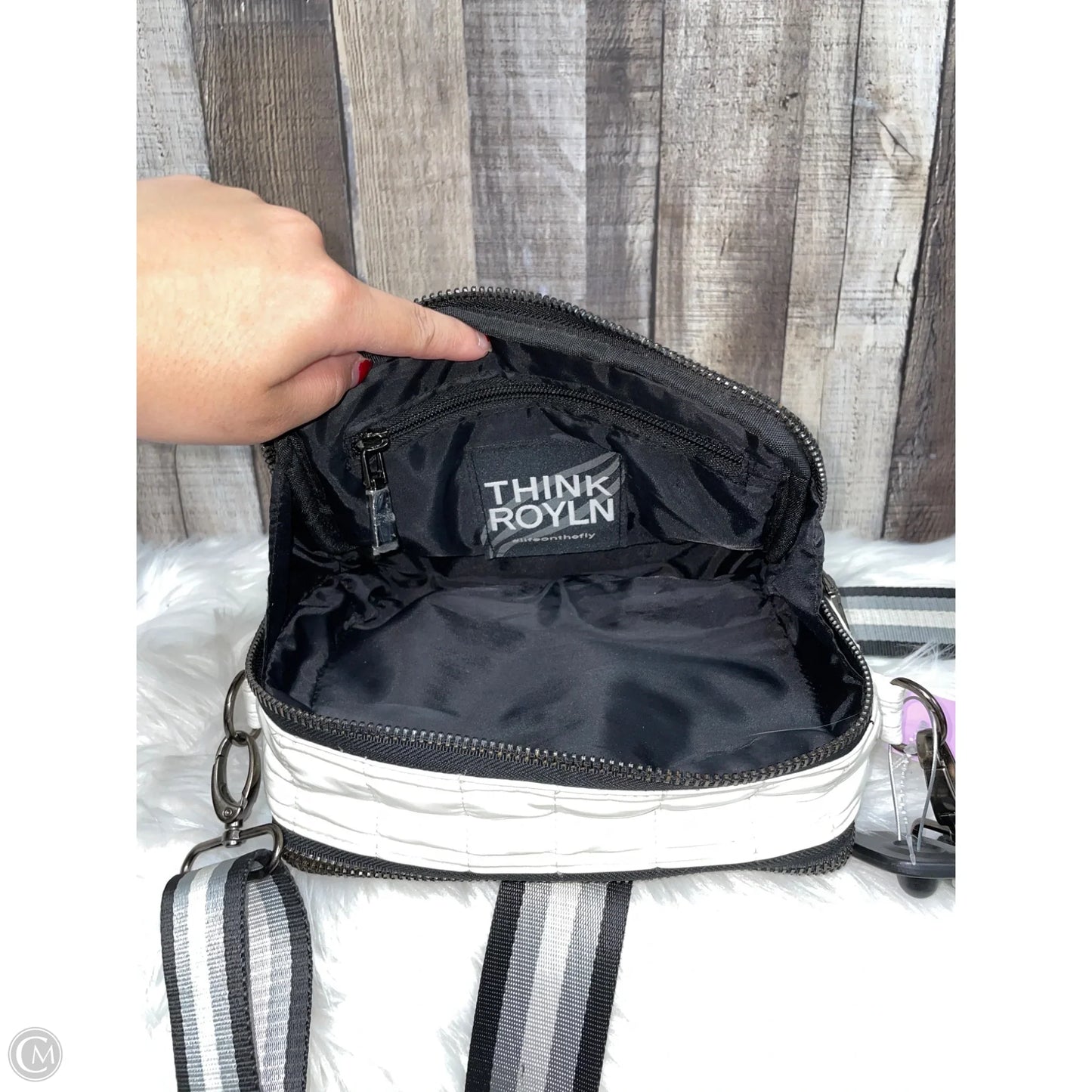 Crossbody By Think Royln, Size: Medium