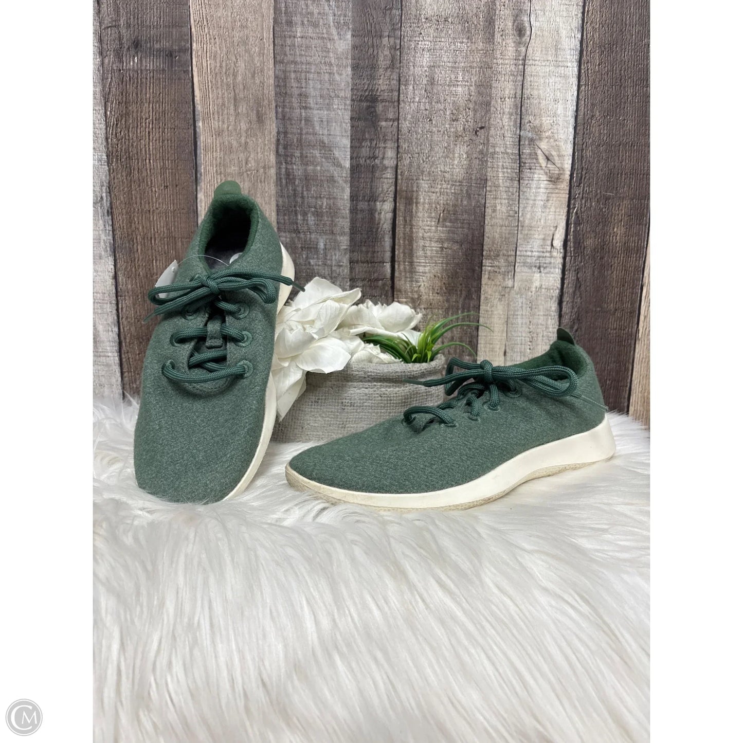 Shoes Sneakers By Allbirds In Green, Size: 8