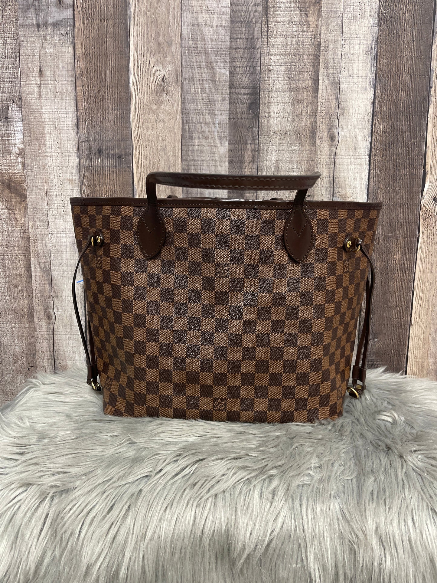 Tote Luxury Designer By Louis Vuitton, Size: Medium