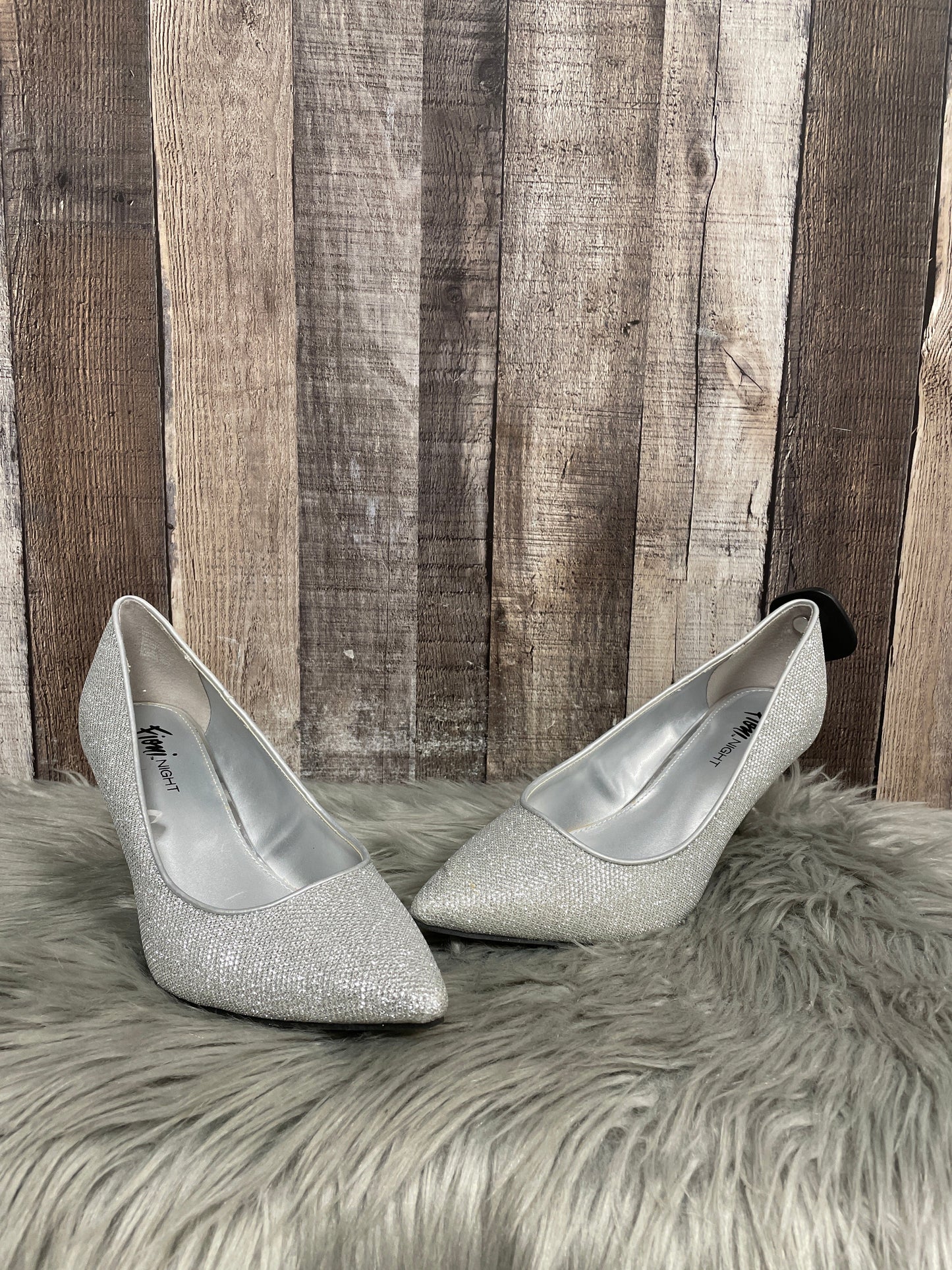 Shoes Heels Stiletto By Fioni In Silver, Size: 9.5