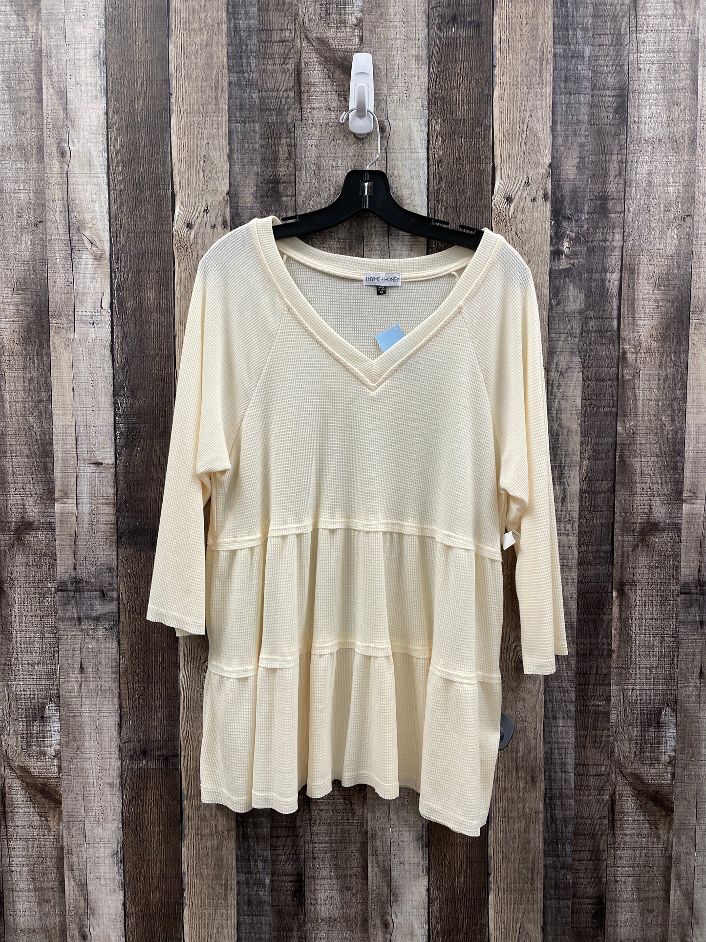 Top Long Sleeve By Thyme And Honey In Ivory, Size: Xl