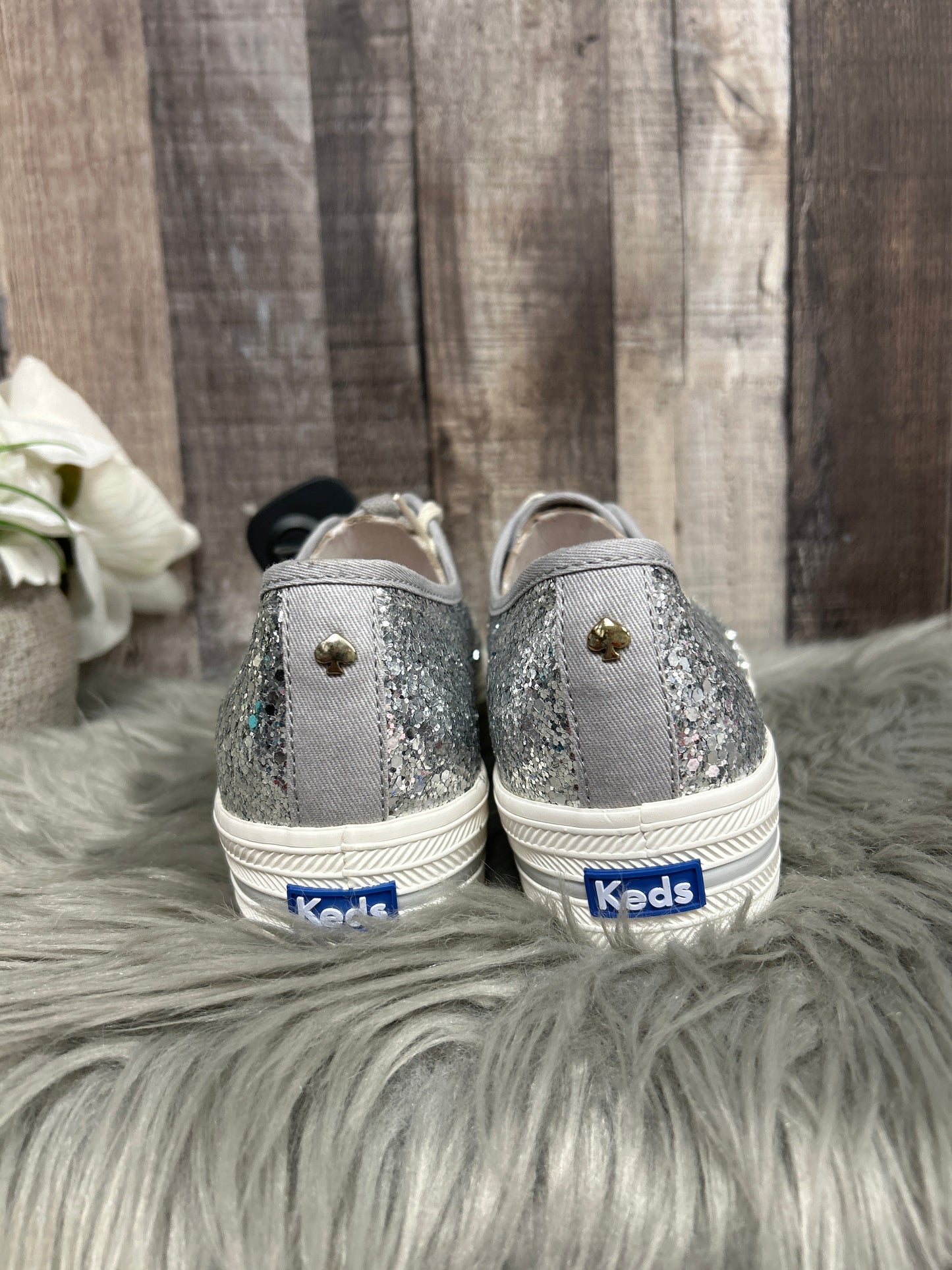 Shoes Sneakers By Keds In Silver, Size: 9.5