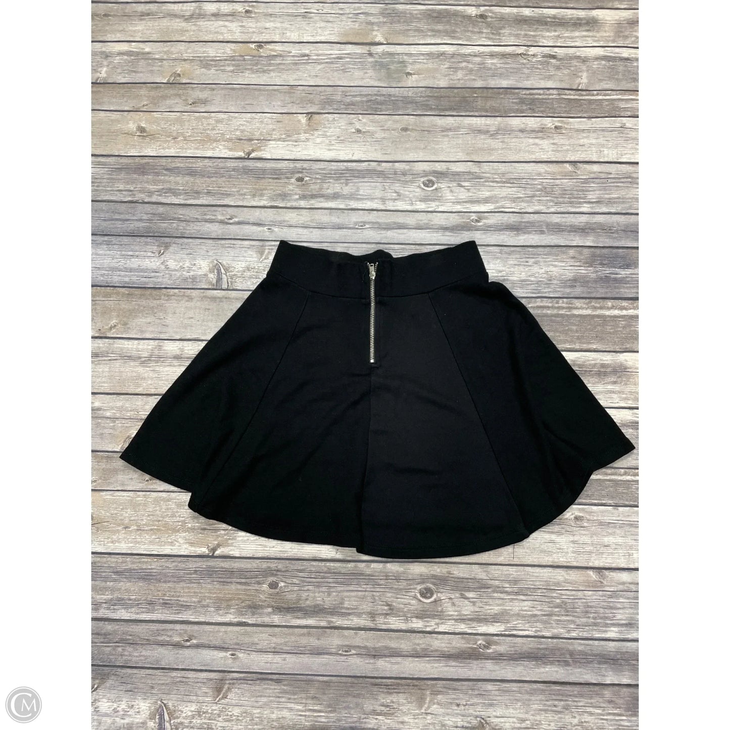 Skirt Mini & Short By Divided In Black, Size: Xs