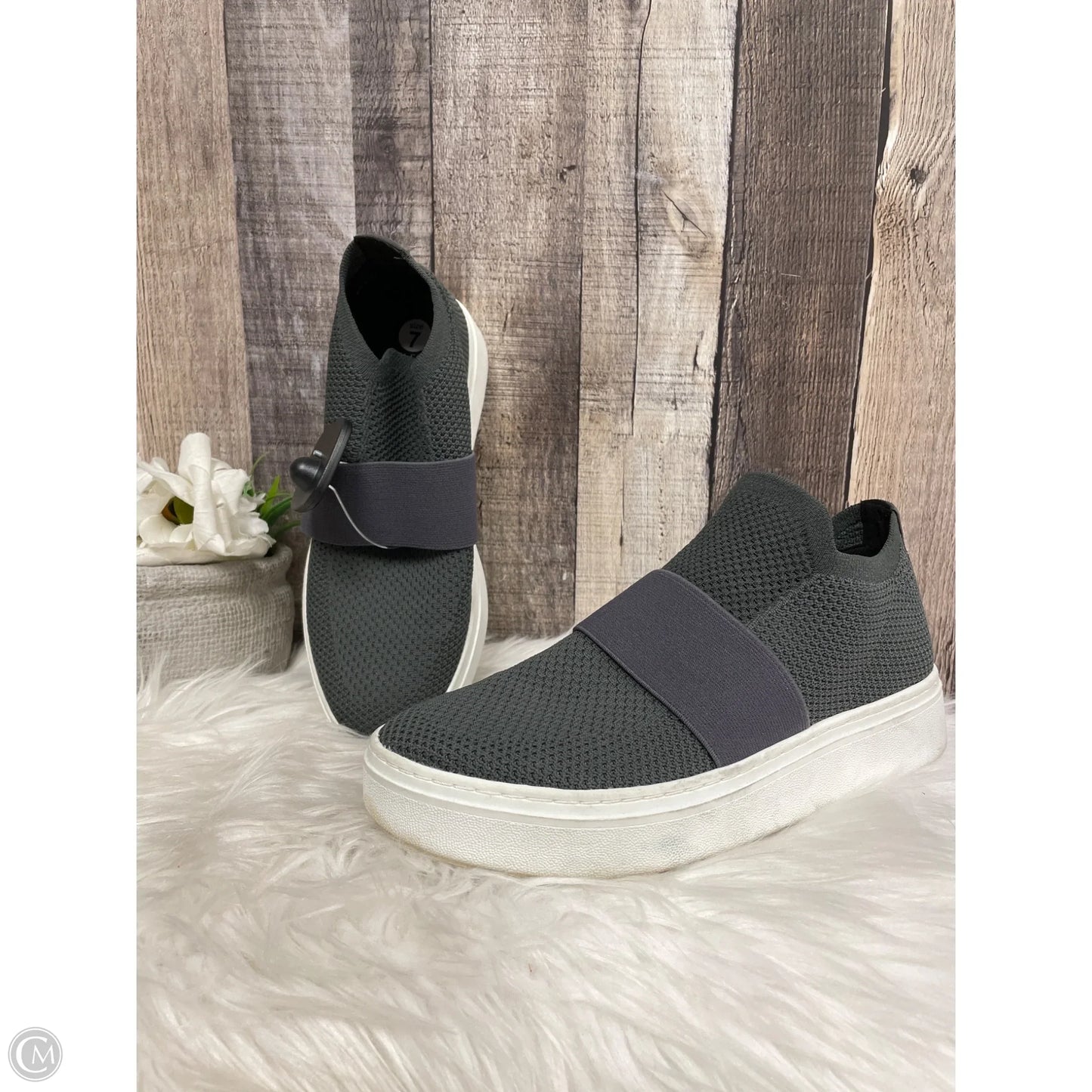 Shoes Flats By Eileen Fisher In Grey, Size: 7