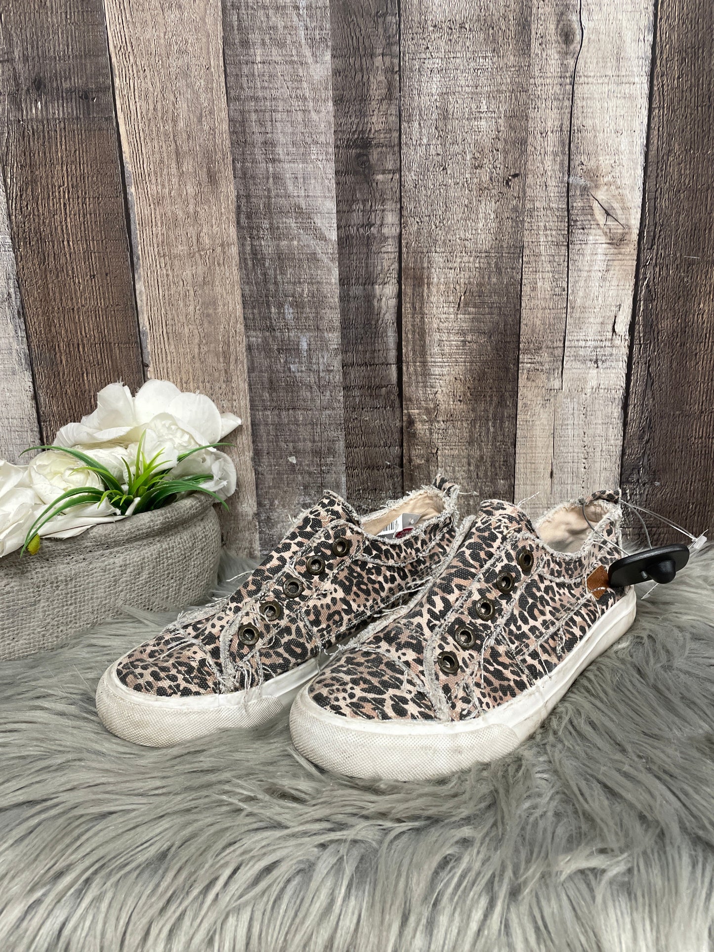 Animal Print Shoes Sneakers Blowfish, Size 8