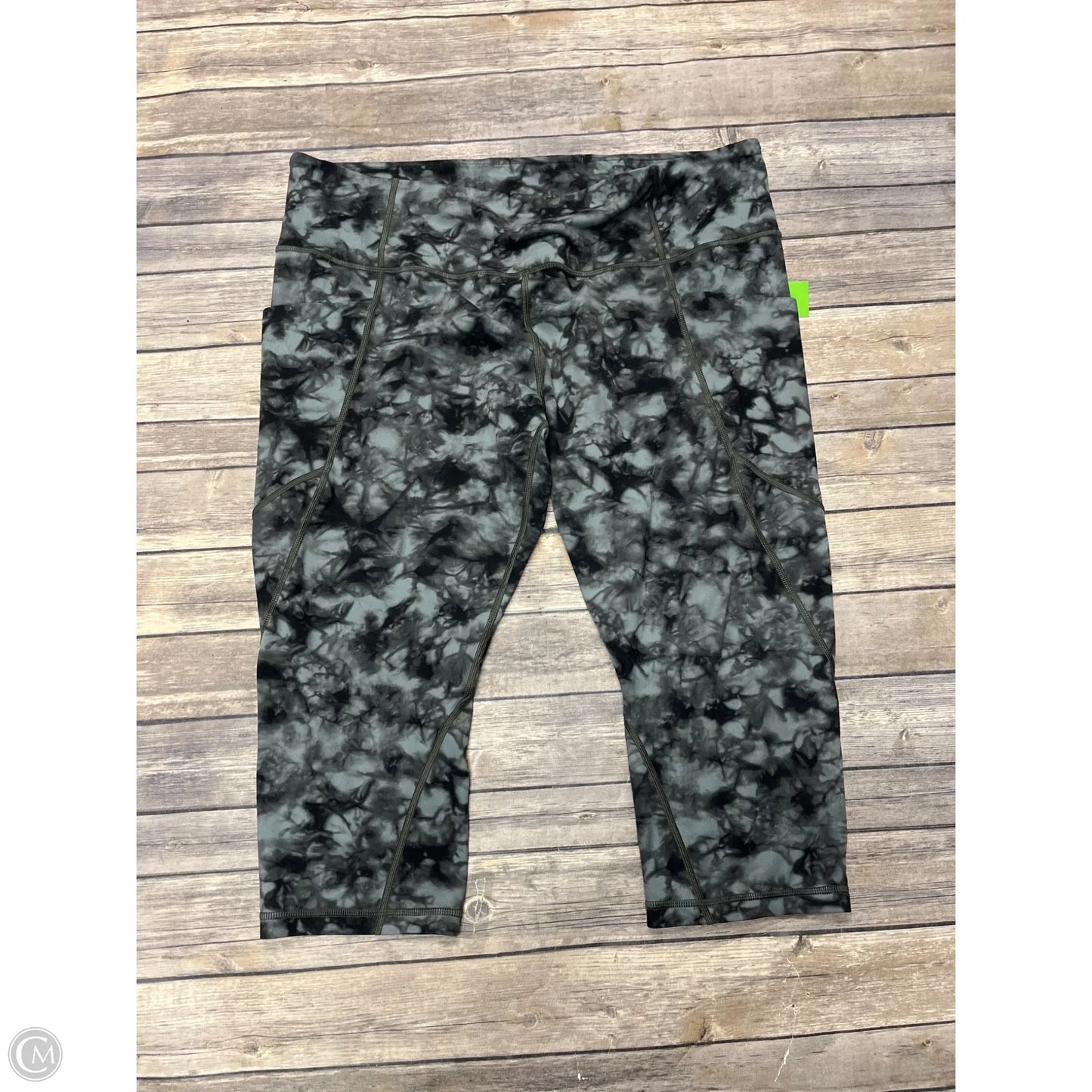 Athletic Capris By Athleta In Tie Dye Print, Size: 1x