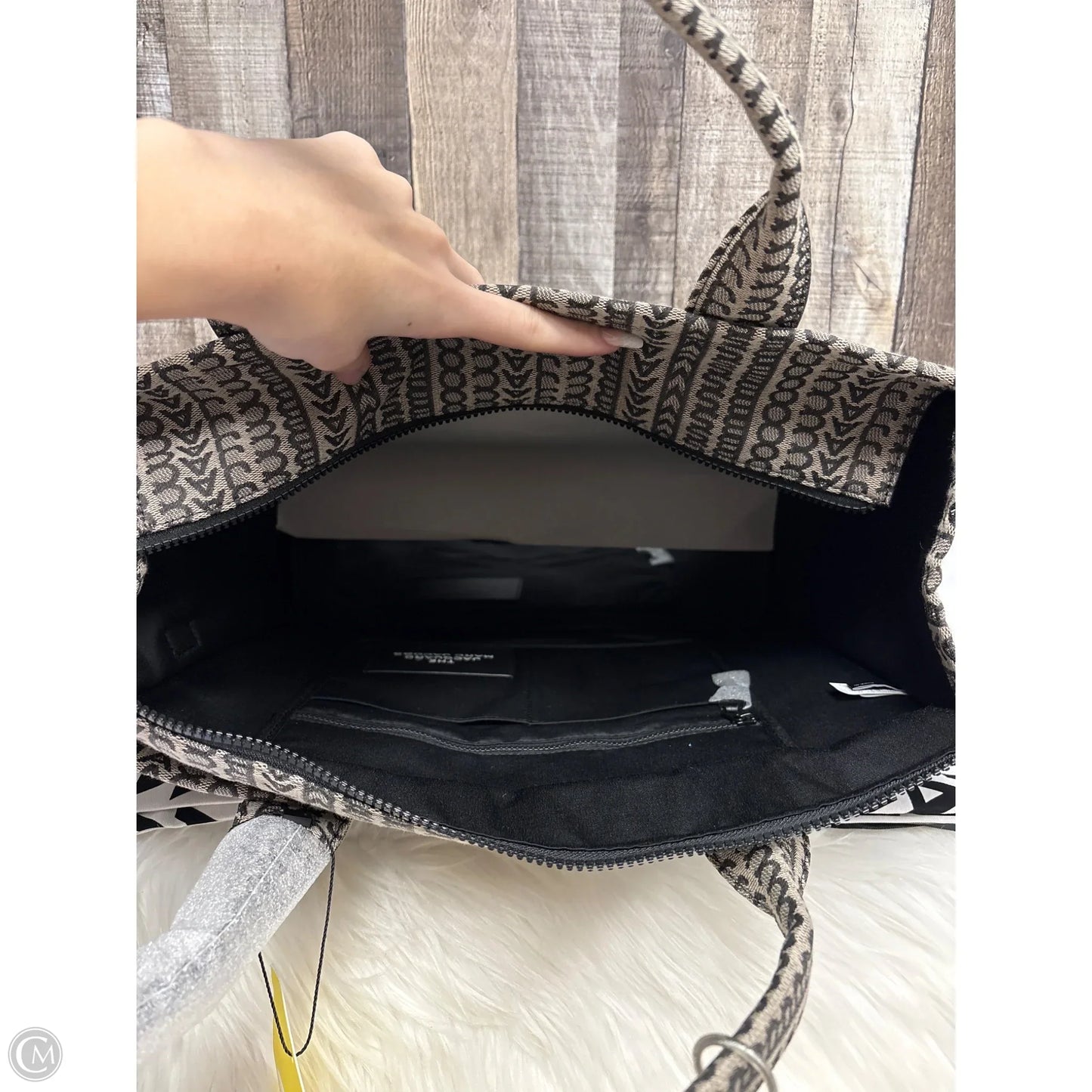 Tote Luxury Designer By Marc Jacobs, Size: Large