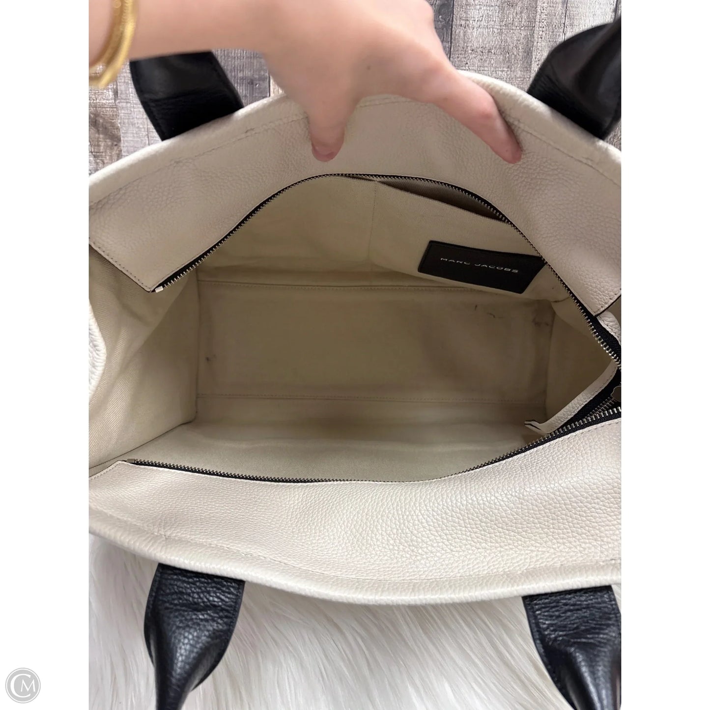 Tote Luxury Designer By Marc Jacobs, Size: Large