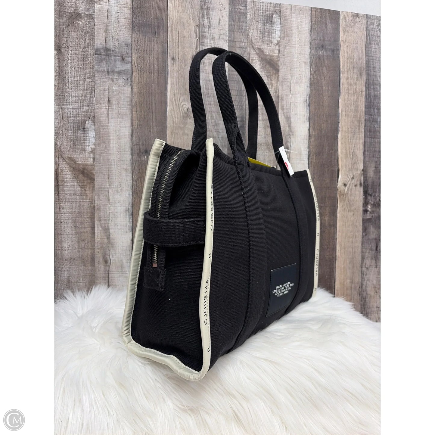 Tote Luxury Designer By Marc Jacobs, Size: Large