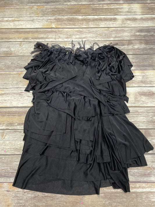 Dress Casual Short By Bcbg  Size: L