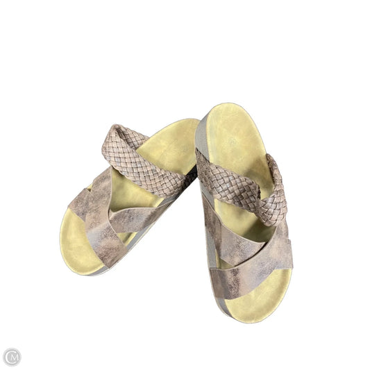 Sandals Heels Platform By Clothes Mentor In Brown, Size: 7.5
