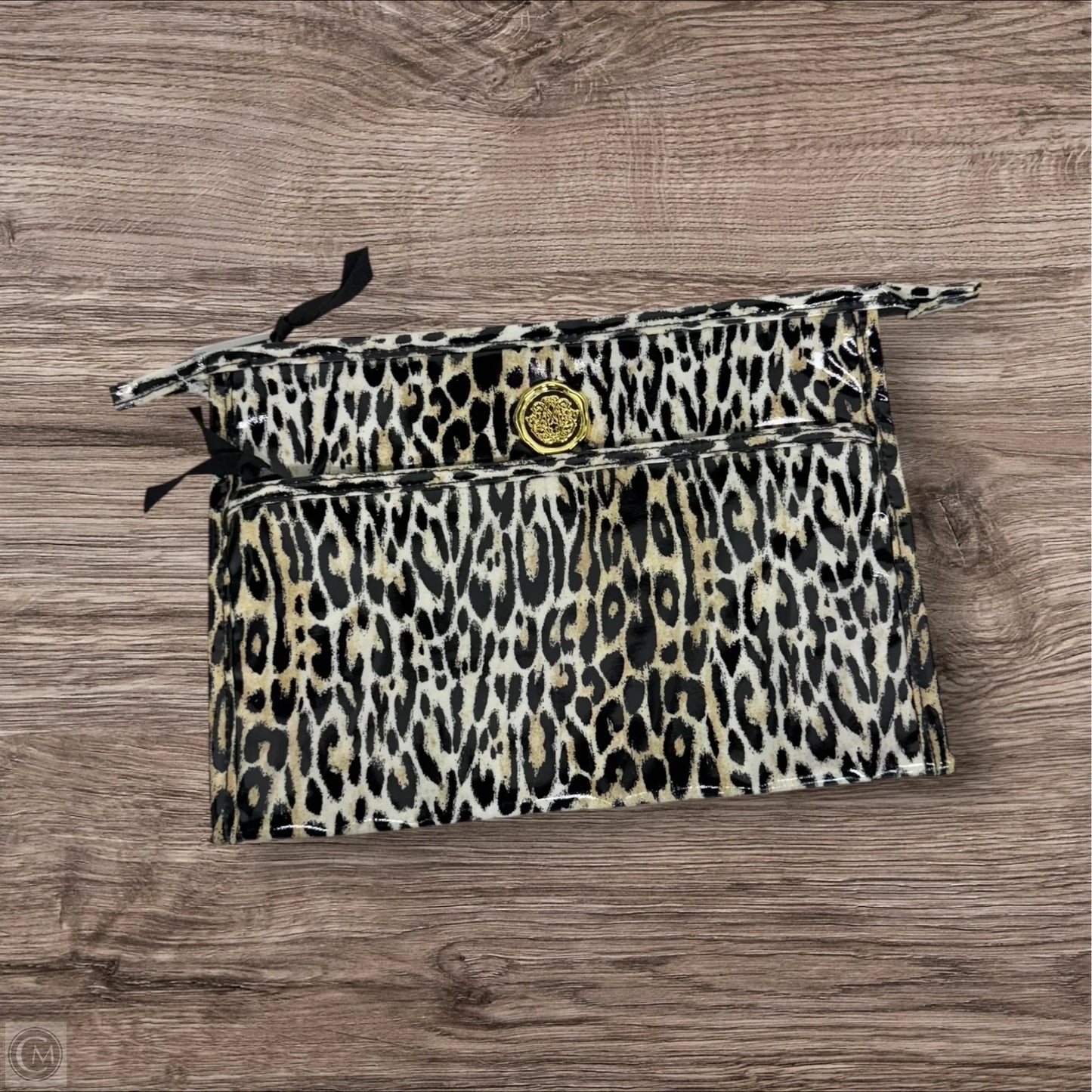 Wristlet By Clothes Mentor, Size: Medium