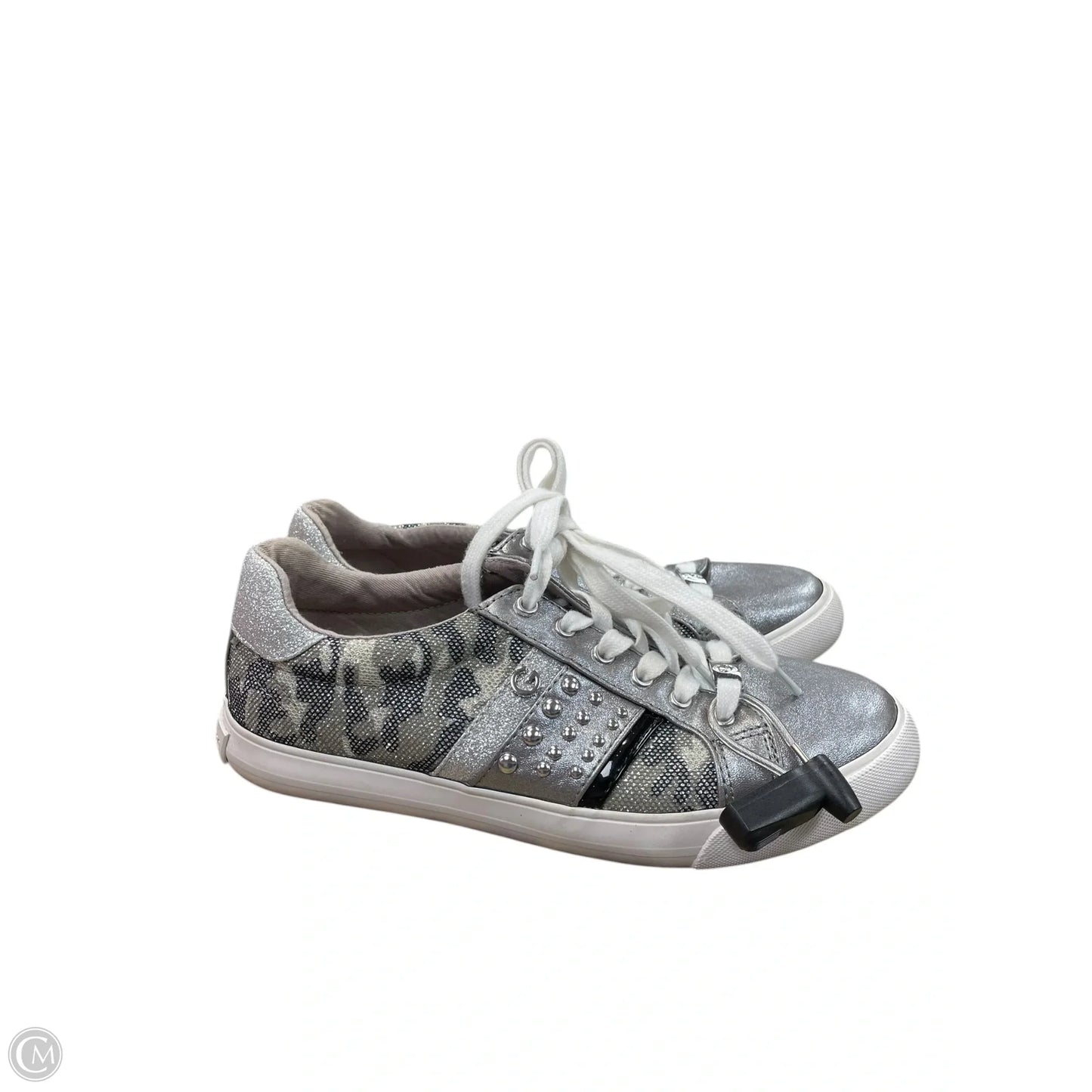 Shoes Sneakers By Clothes Mentor In Silver, Size: 8.5