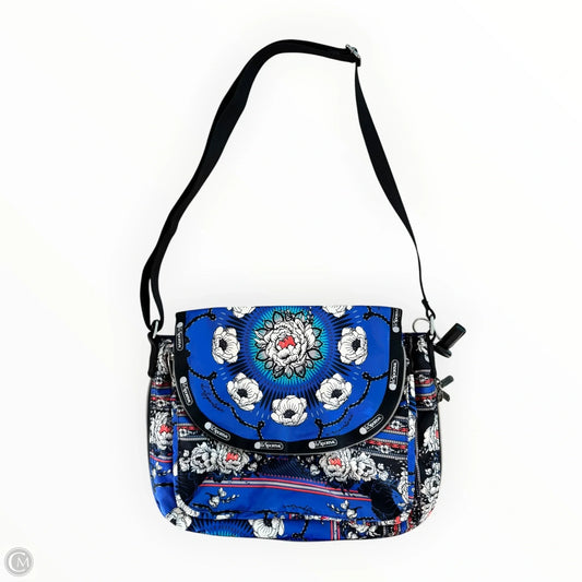 Crossbody By Clothes Mentor, Size: Medium