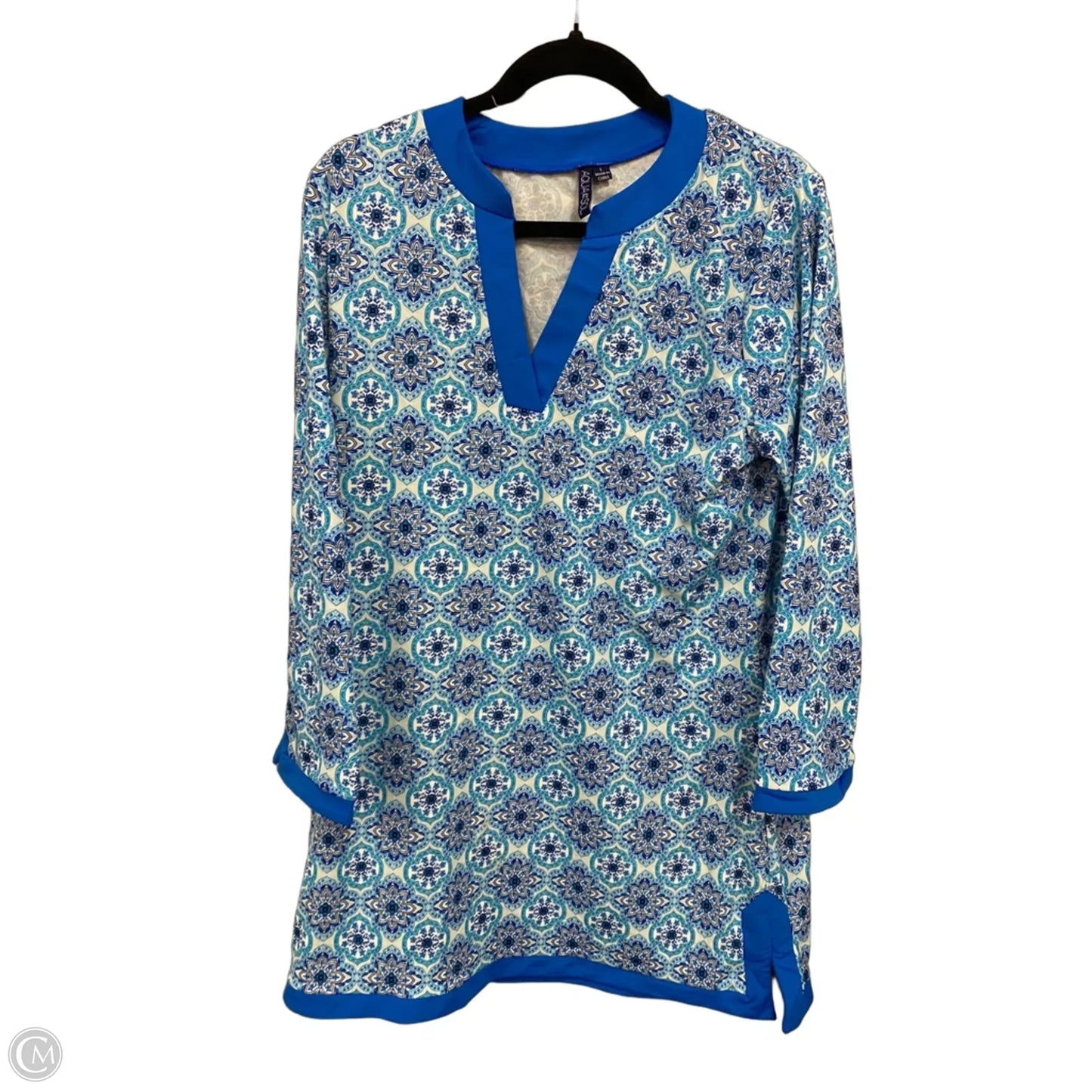 Swimwear Cover-up By Clothes Mentor In Blue & White, Size: L