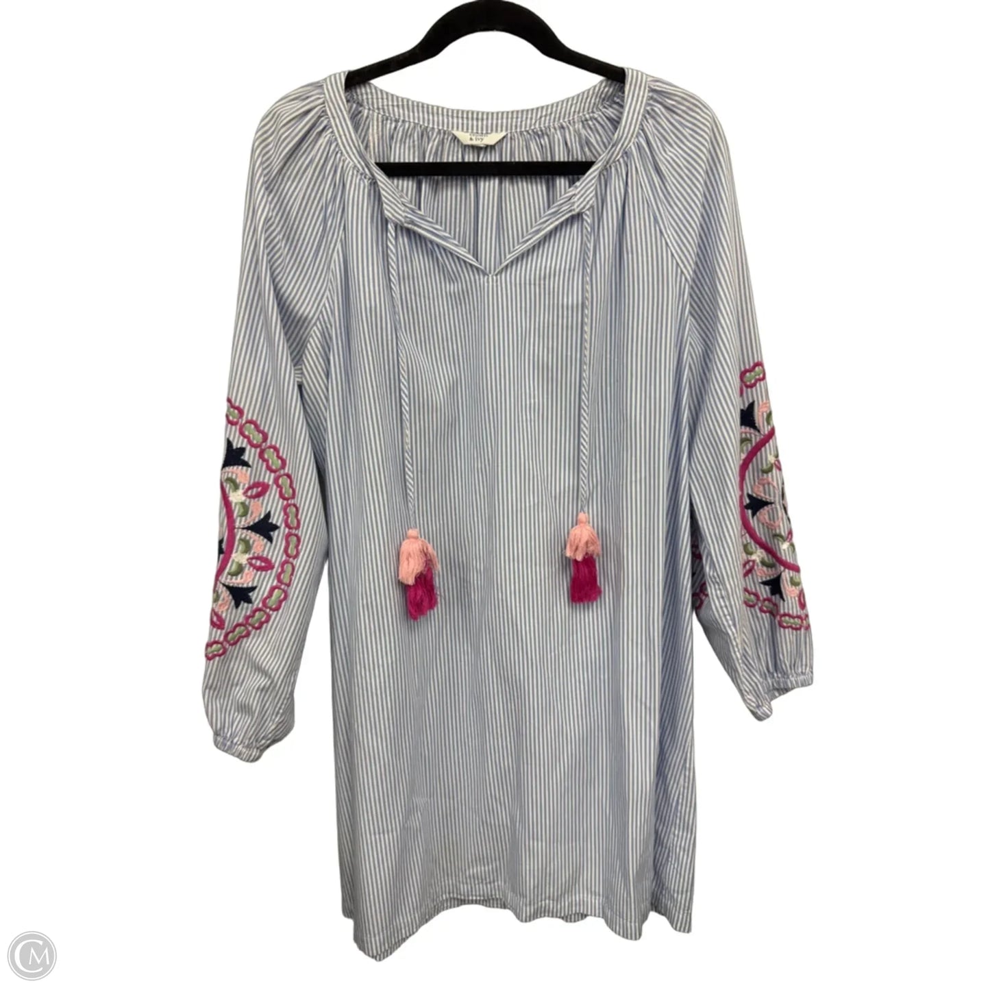 Dress Casual Short By Crown And Ivy In Blue & White, Size: L