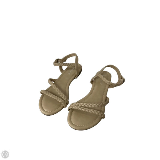Sandals Flats By Clothes Mentor In Tan, Size: 7.5