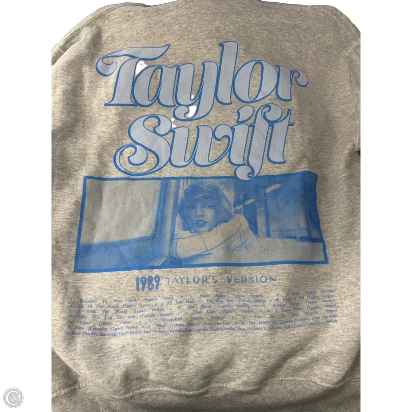 Sweatshirt Hoodie By Clothes Mentor In Grey, Size: M