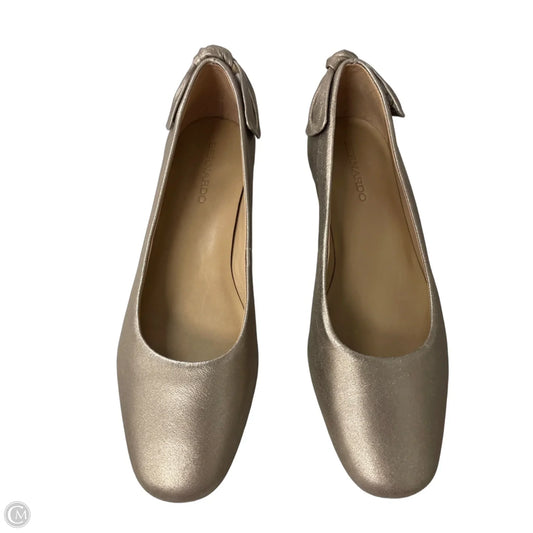 Shoes Flats By Bernardo In Gold, Size: 9