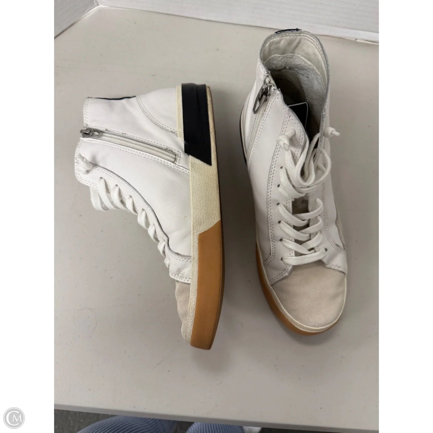 Shoes Sneakers By Dolce Vita In Black & White, Size: 8