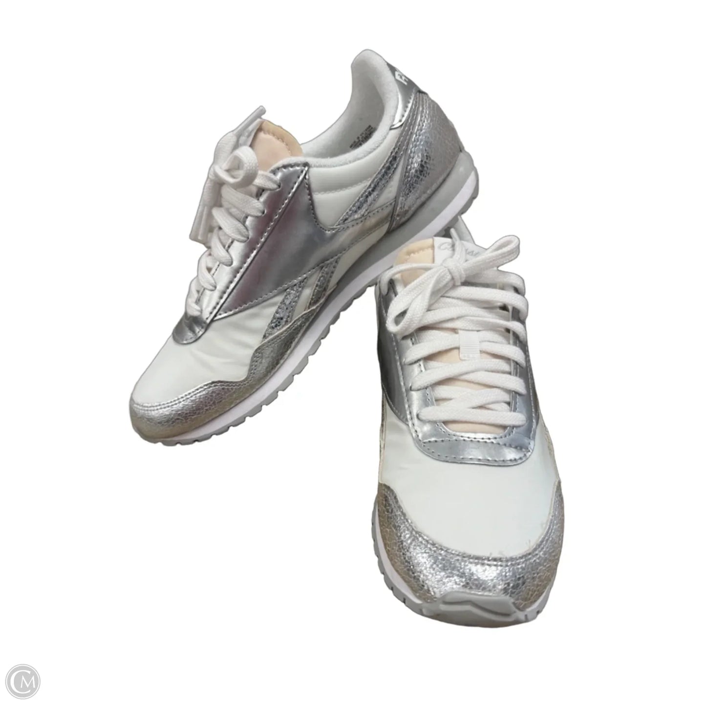 Shoes Sneakers By Reebok In Silver & White, Size: 8.5