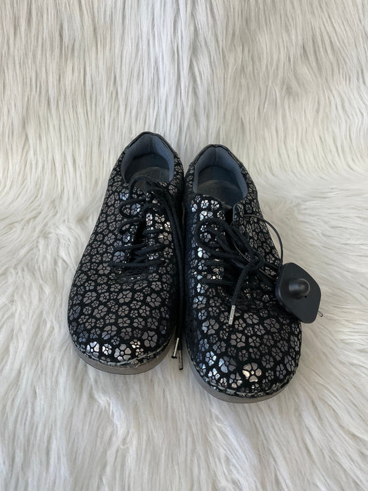 Black & Silver Shoes Flats Alegria, Size 6.5