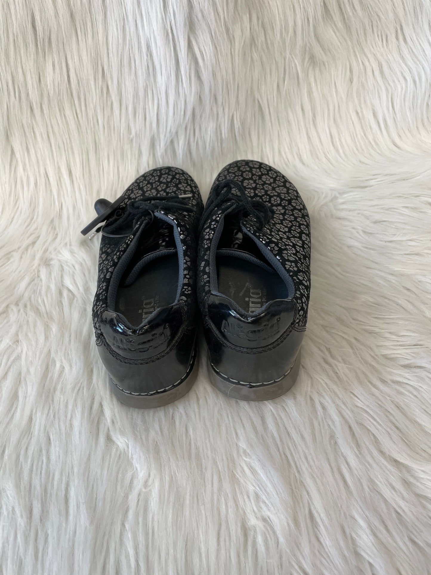 Black & Silver Shoes Flats Alegria, Size 6.5