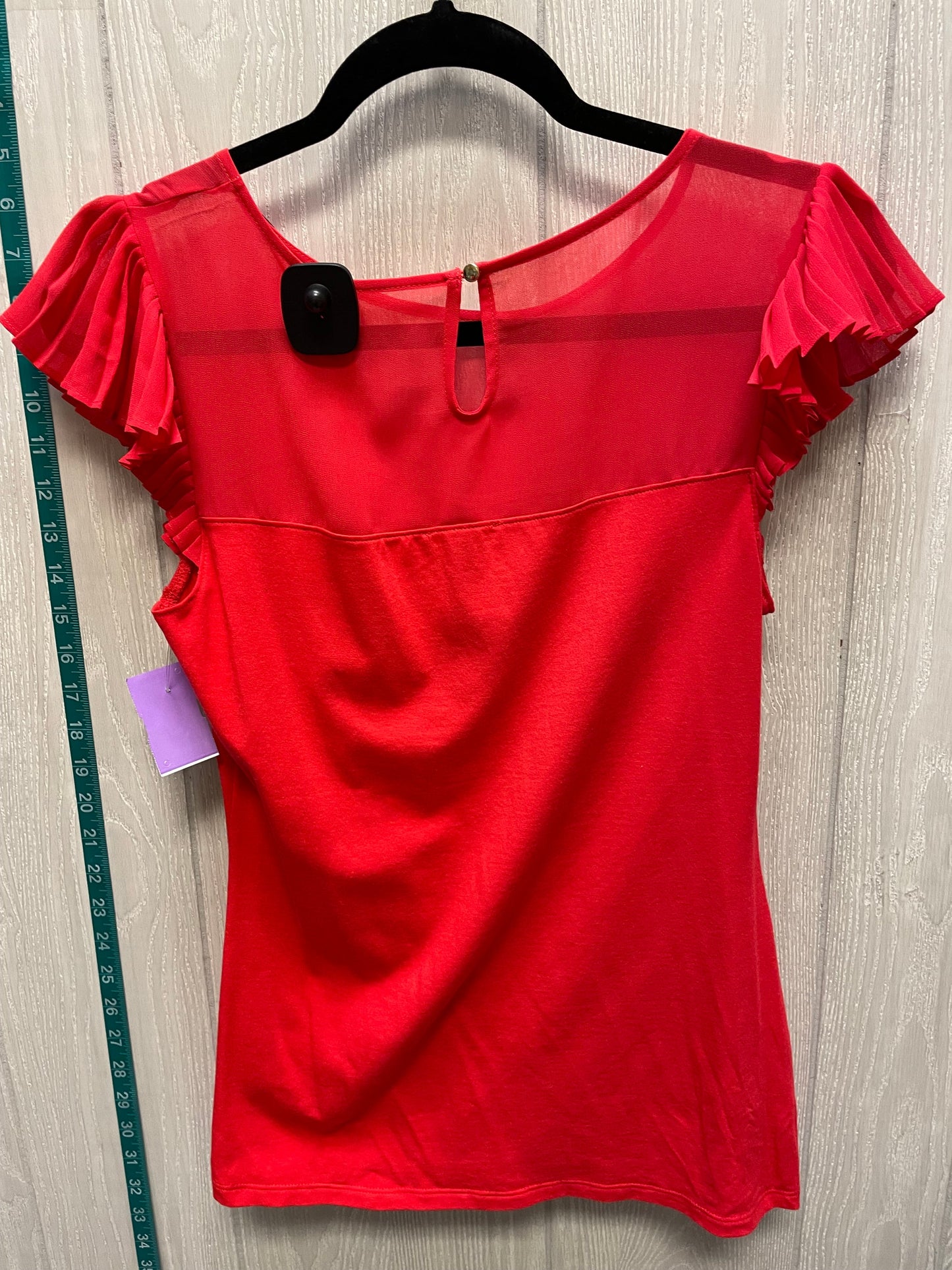 Red Top Short Sleeve Express, Size M