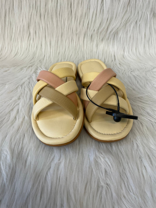 Yellow Sandals Flats Madewell, Size 6