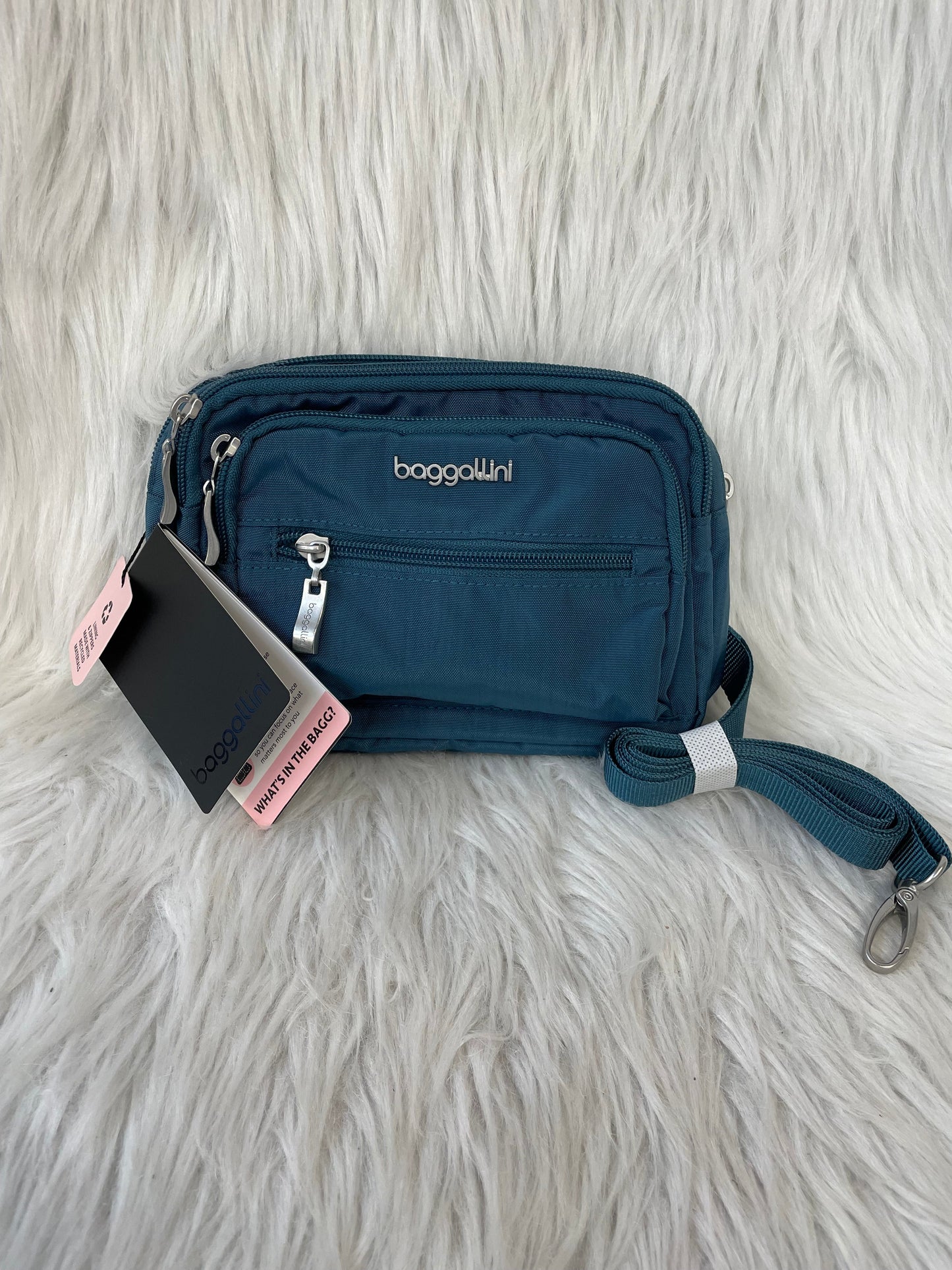 Crossbody By Baggallini, Size: Medium