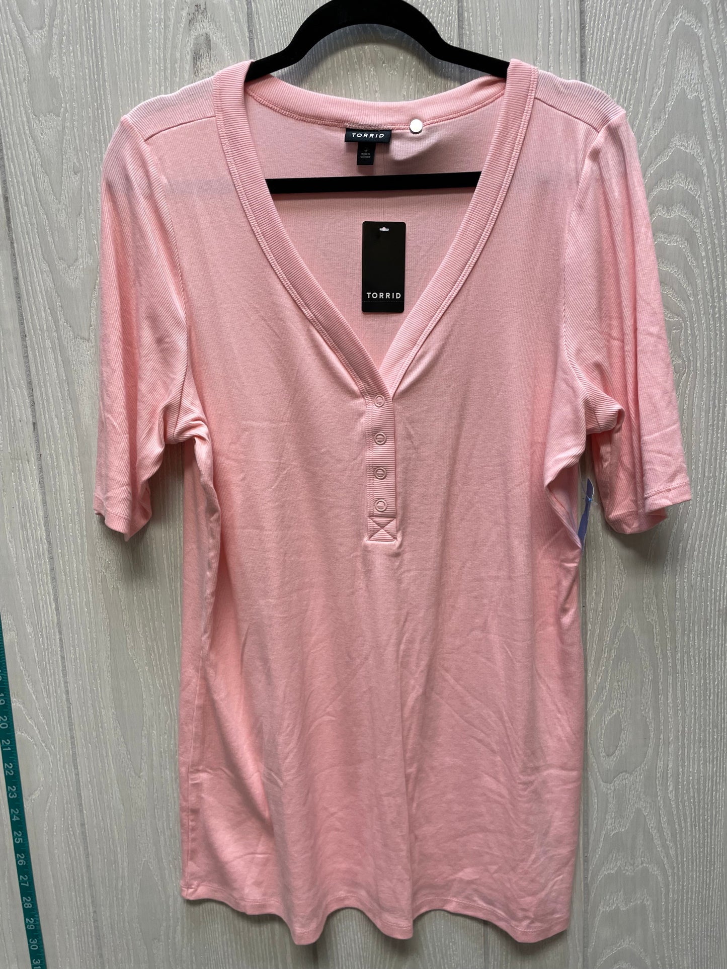 Top Short Sleeve By Torrid In Pink, Size: 3x