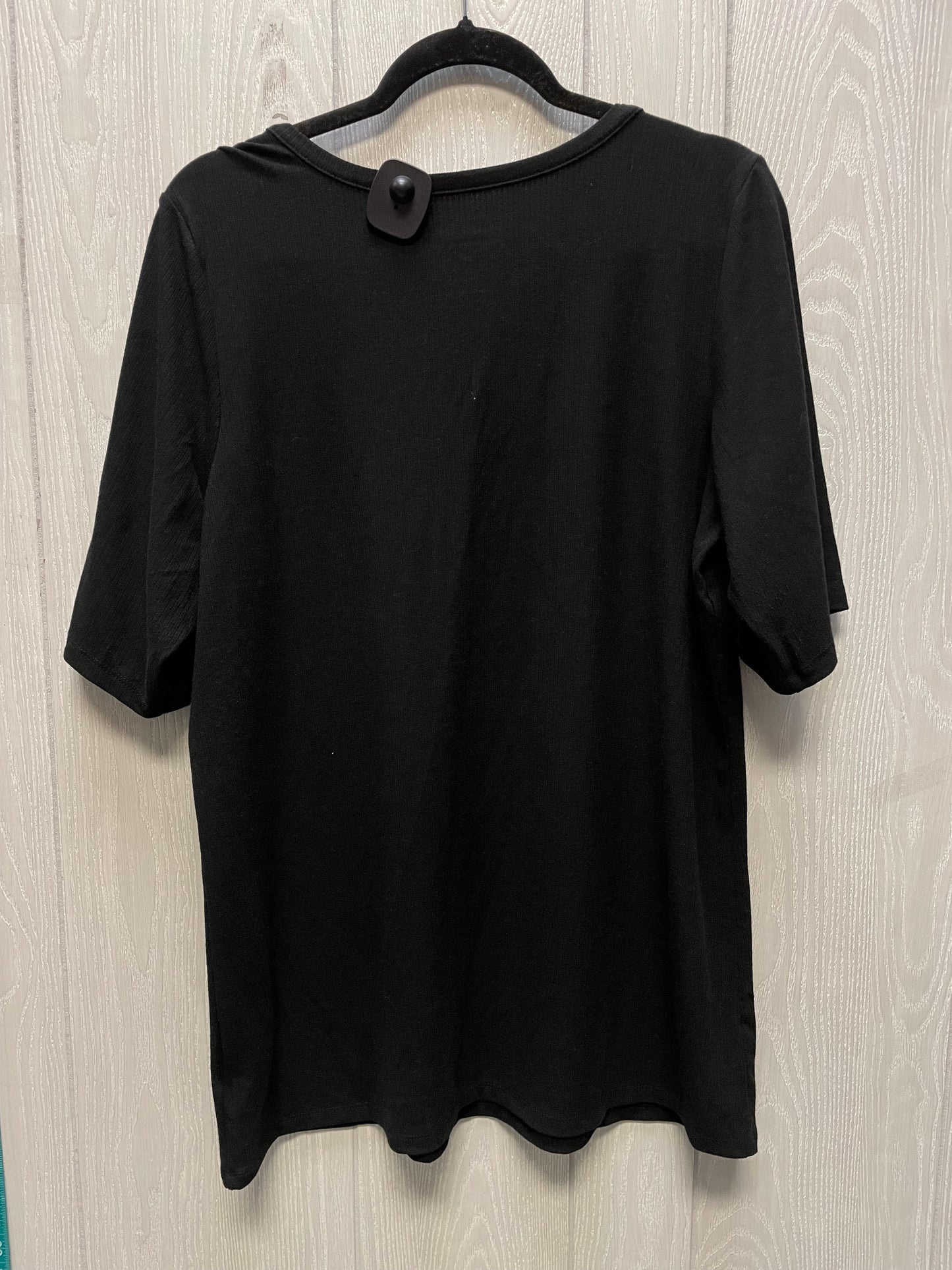 Top Short Sleeve By Torrid In Black, Size: 3x