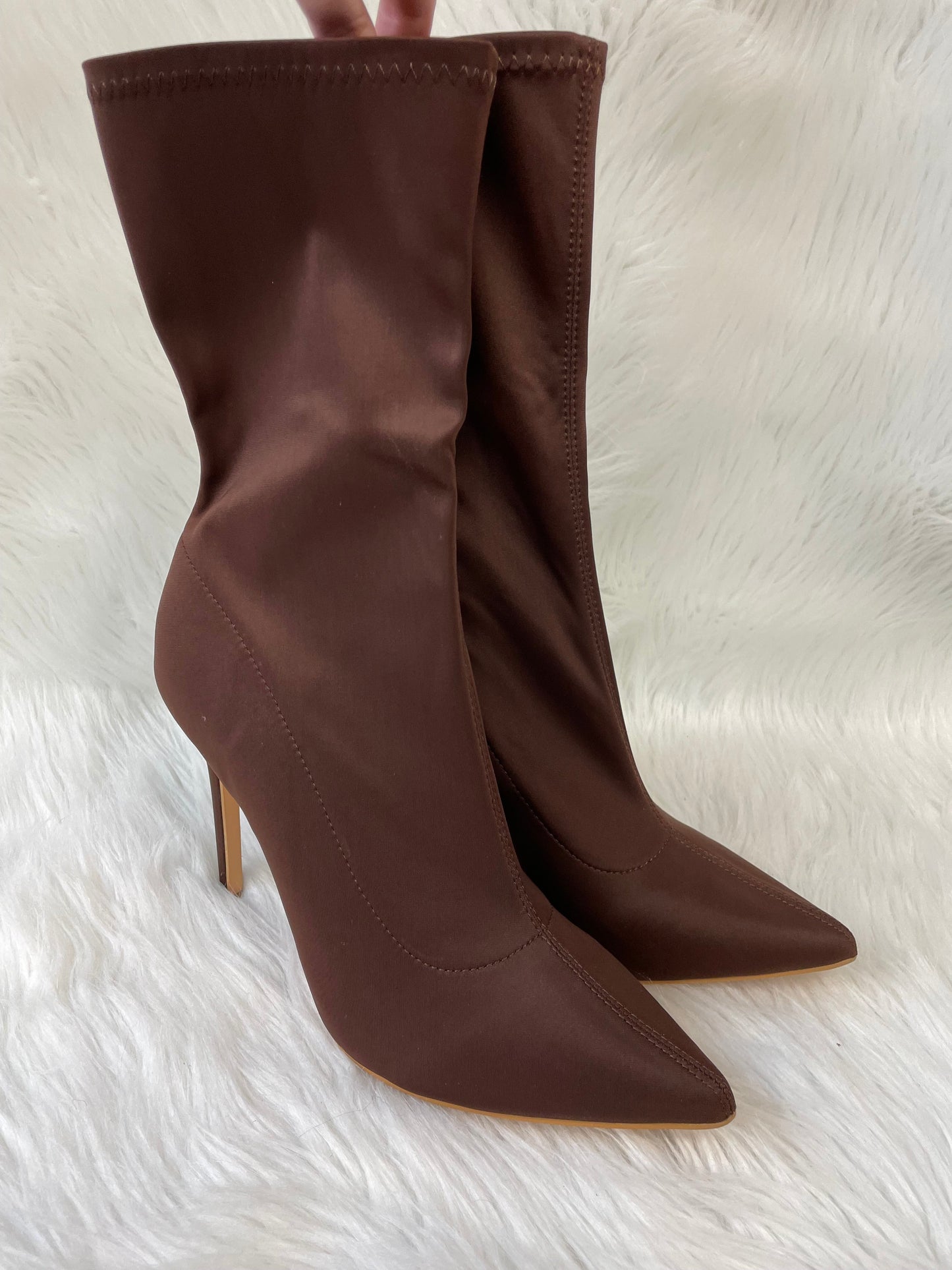 Boots Ankle Heels By Fashion Nova In Brown, Size: 11