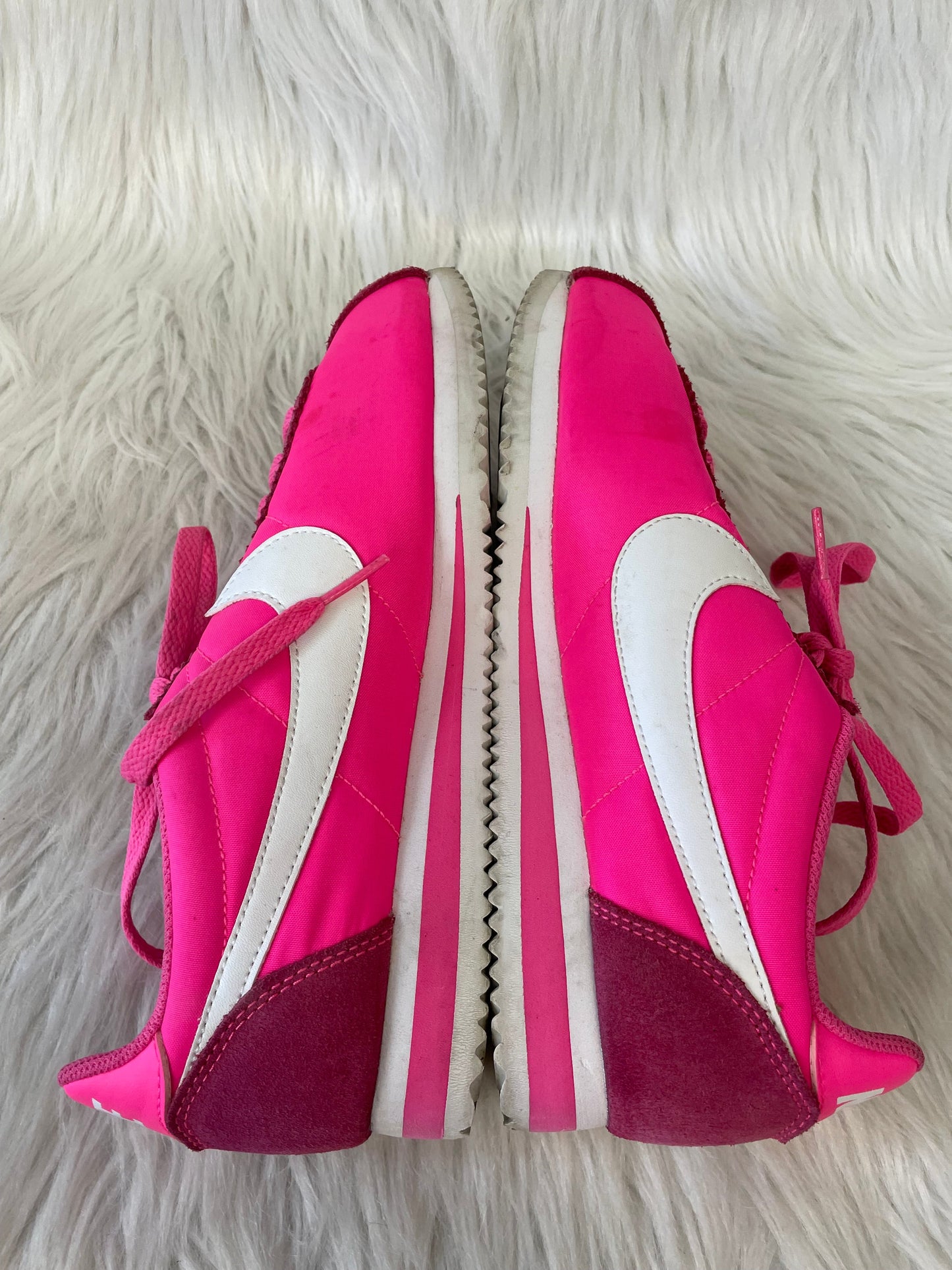 Shoes Sneakers By Nike In Pink, Size: 8