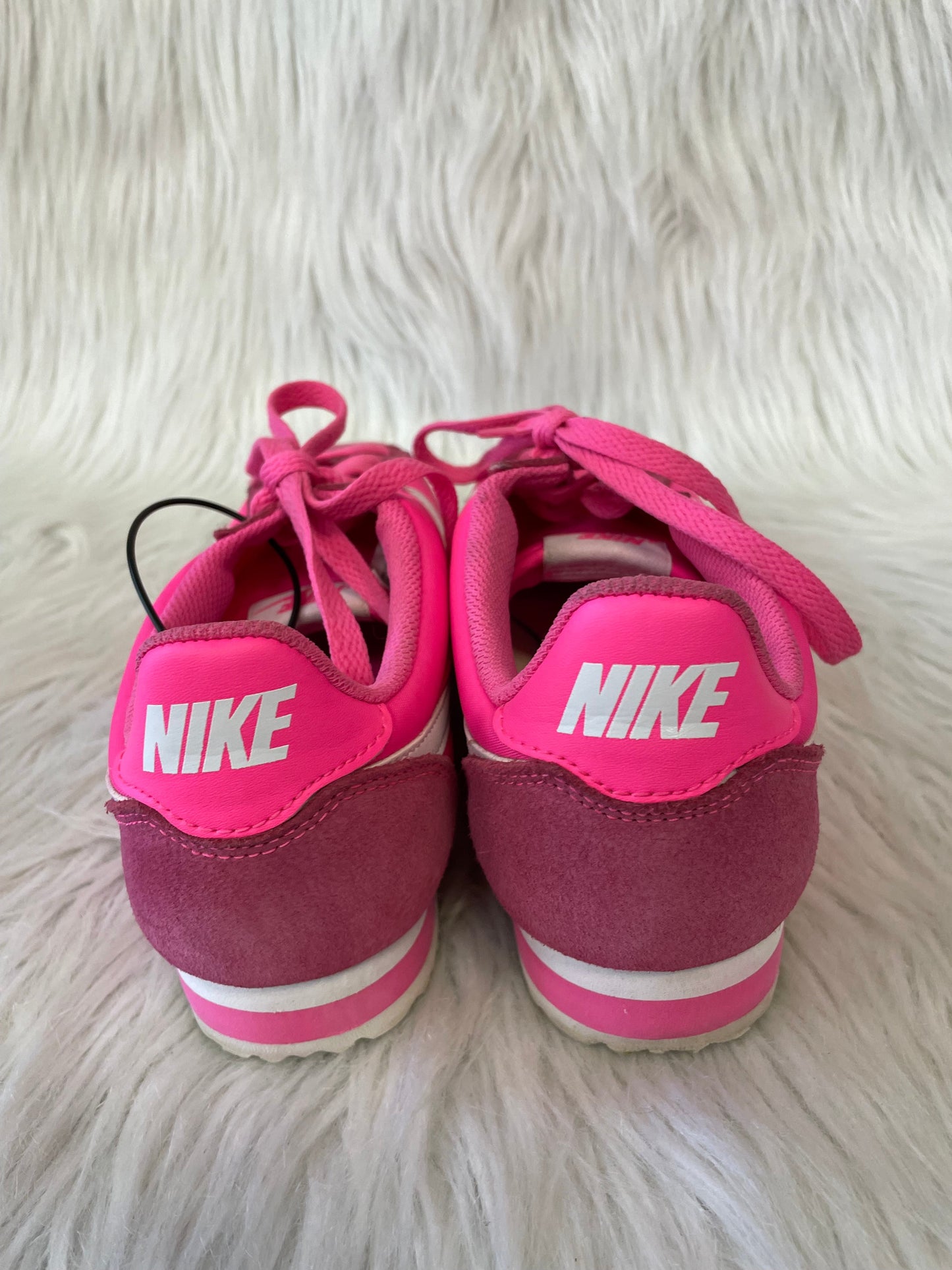 Shoes Sneakers By Nike In Pink, Size: 8