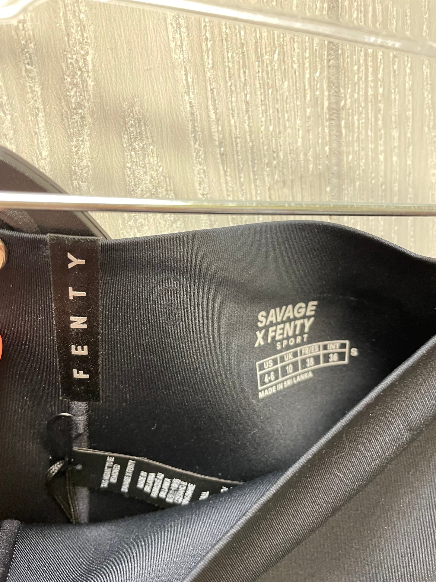 Athletic Leggings By savage x fenty In Black, Size: S