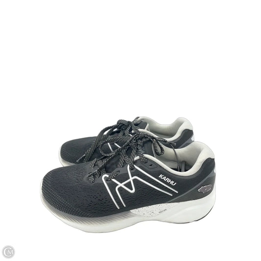 Shoes Athletic By Cmc In Black & Grey, Size: 9