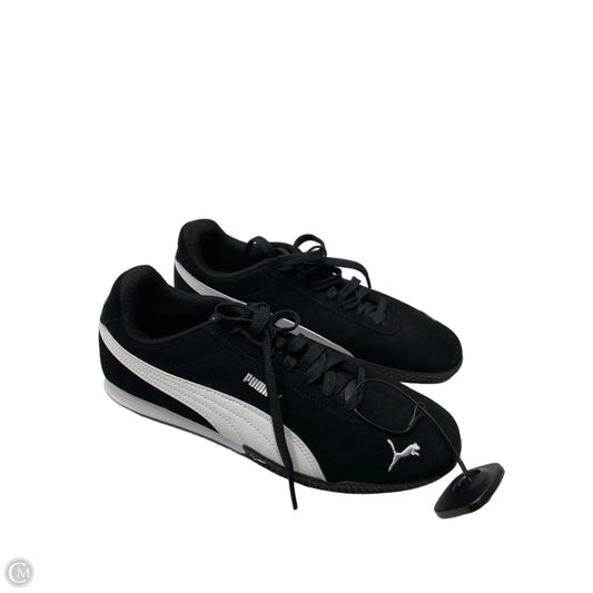 Shoes Sneakers By Puma In Black & White, Size: 10