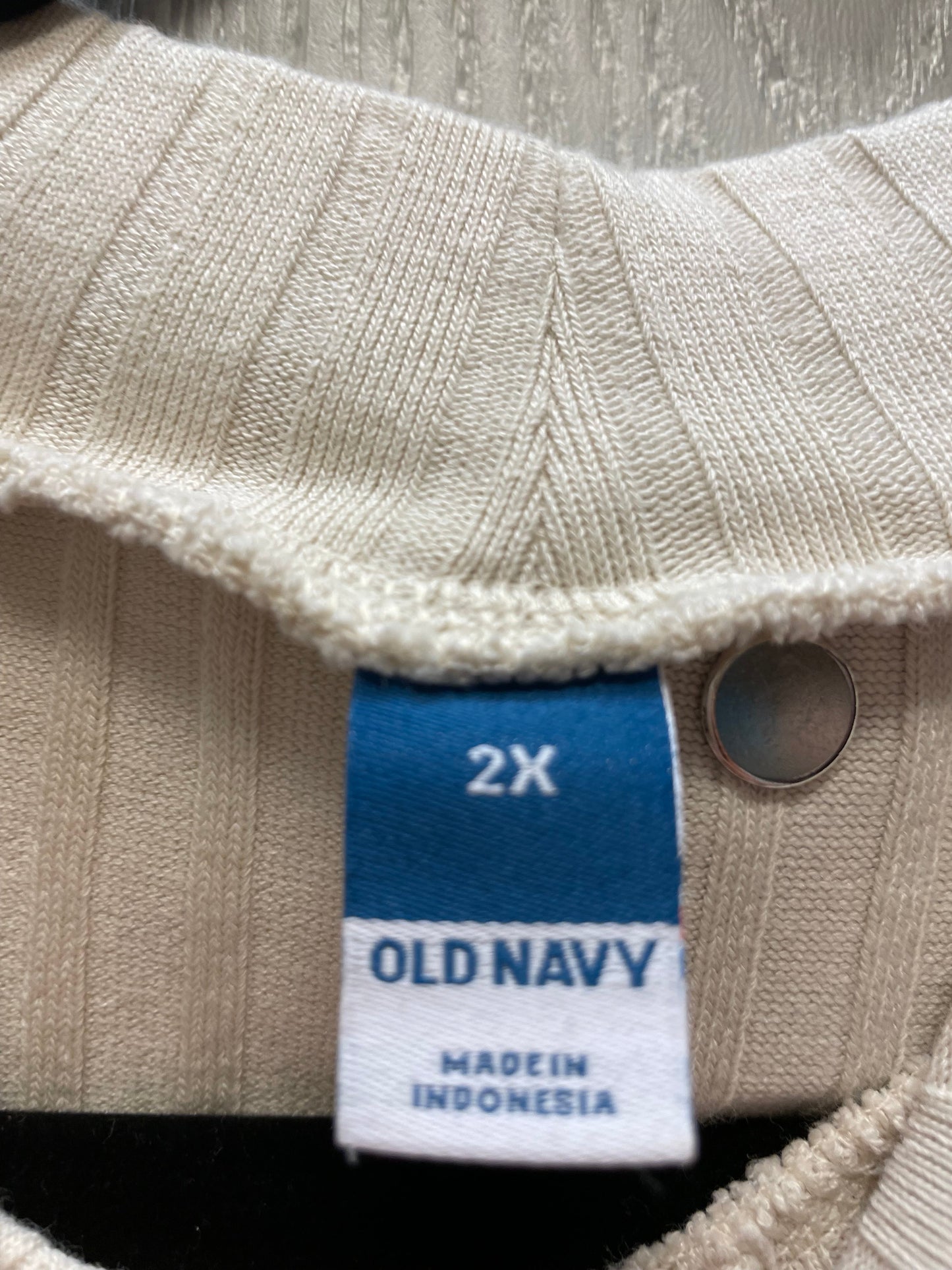 Top Long Sleeve By Old Navy In Tan, Size: 2x