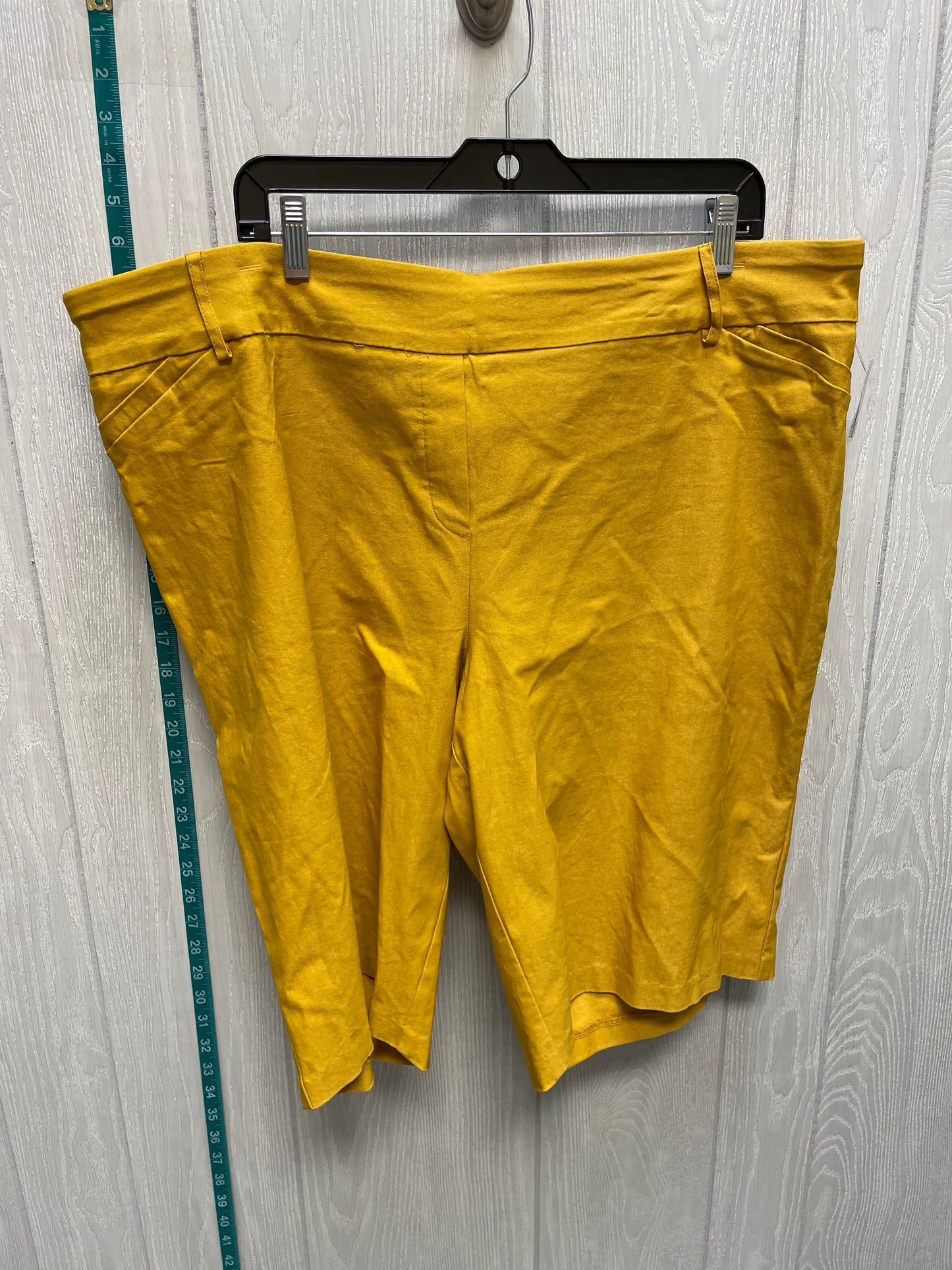 Yellow Shorts Ashley Stewart, Size 26