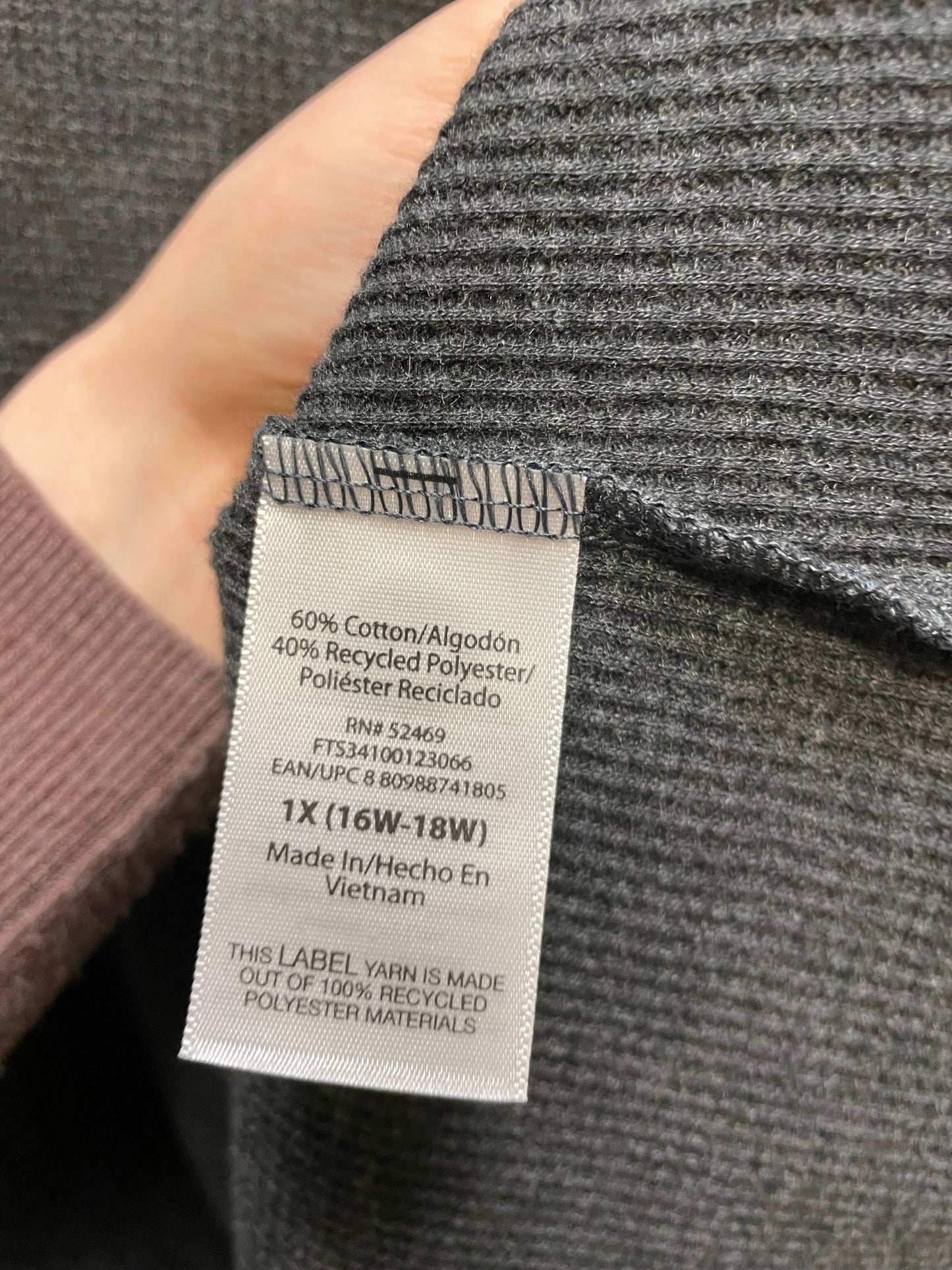 Top Long Sleeve Basic By Terra & Sky In Grey, Size: 1x