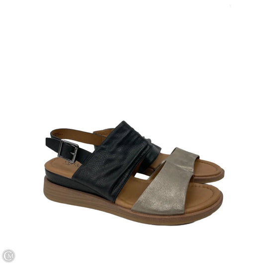 Sandals Heels Wedge By Sofft In Black & Gold, Size: 8