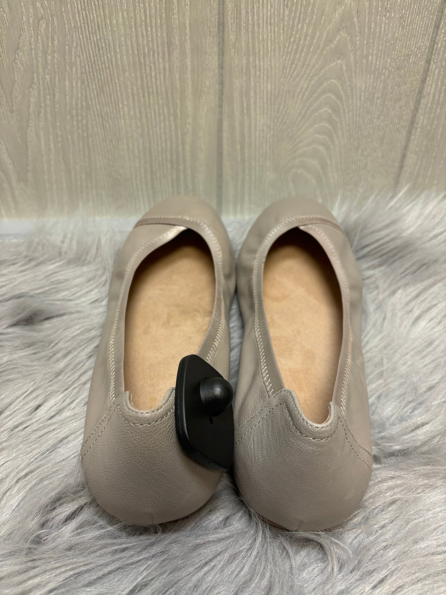 Grey Shoes Flats Vionic, Size 9.5